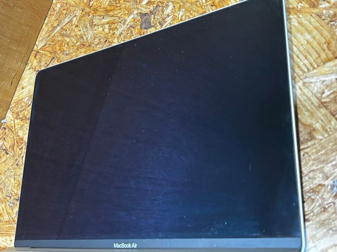 Mac book Air A1932 初期化済み 動作品
