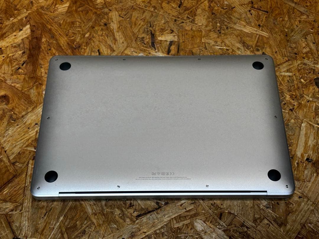 Mac book Air A1932 初期化済み 動作品