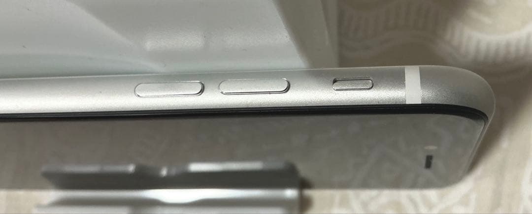 iPhone SE 2 ホワイト128GB