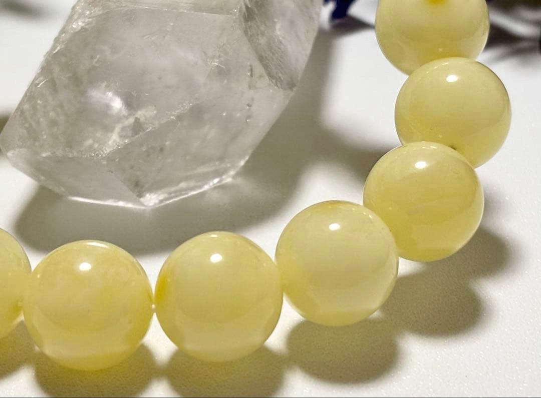 夢幻品質　宝石クオリティ　時空を超越した奇跡の宝石　幻の天然ロイヤルアンバー