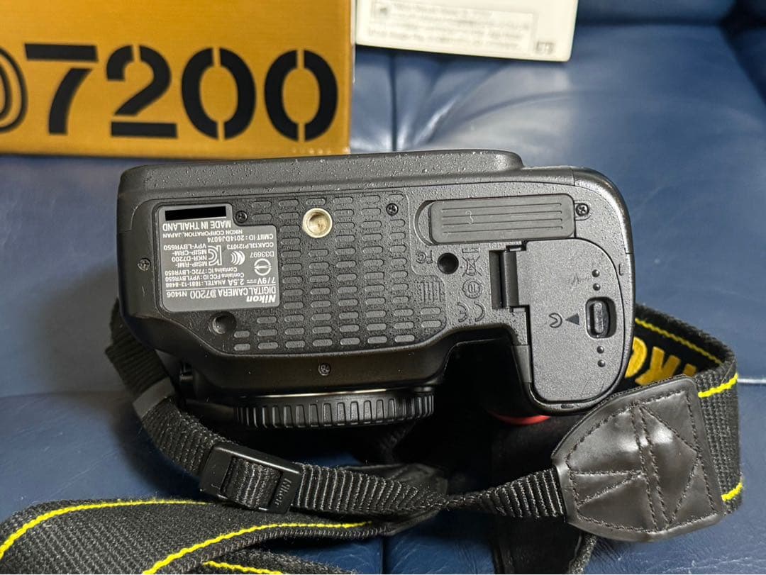 ニコン Nikon D7200 ボディ デジタル一眼レフカメラ おまけ多数
