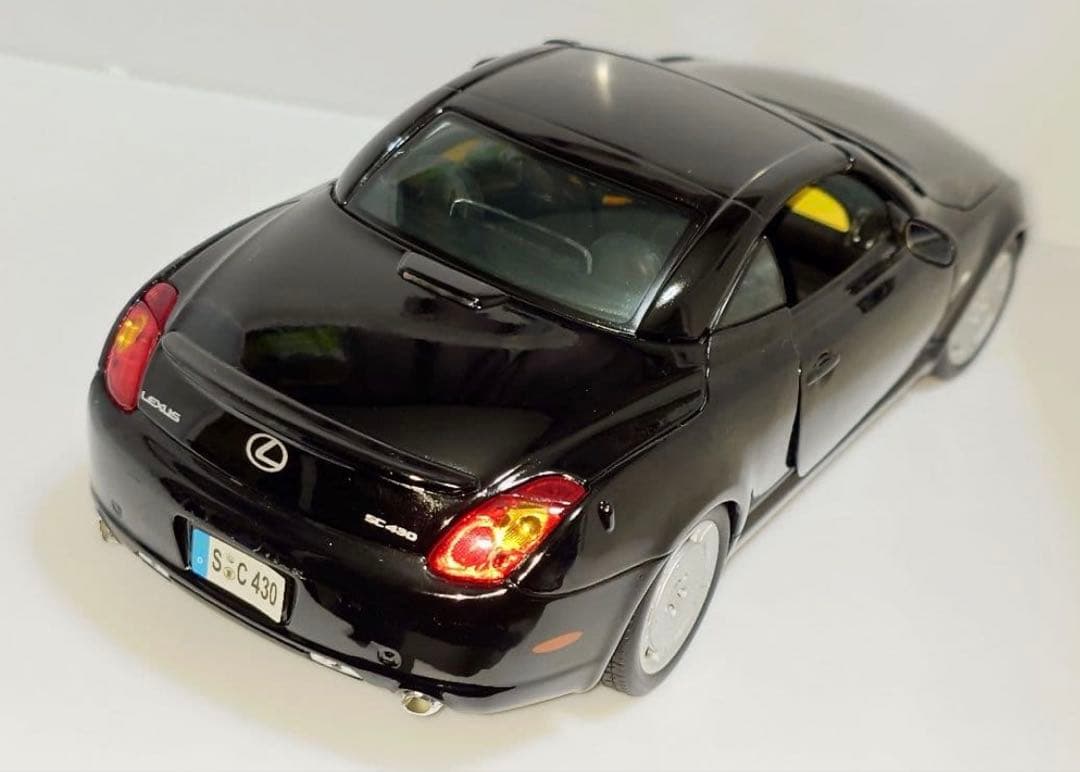 お値下げ可能　レクサス　SC430 1/18