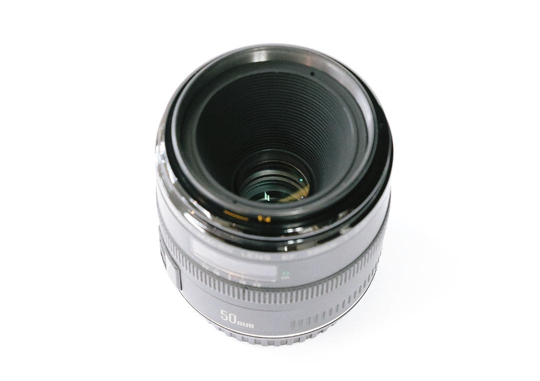 【人気】Canon EF 50mm f/2.5 Compact Macro