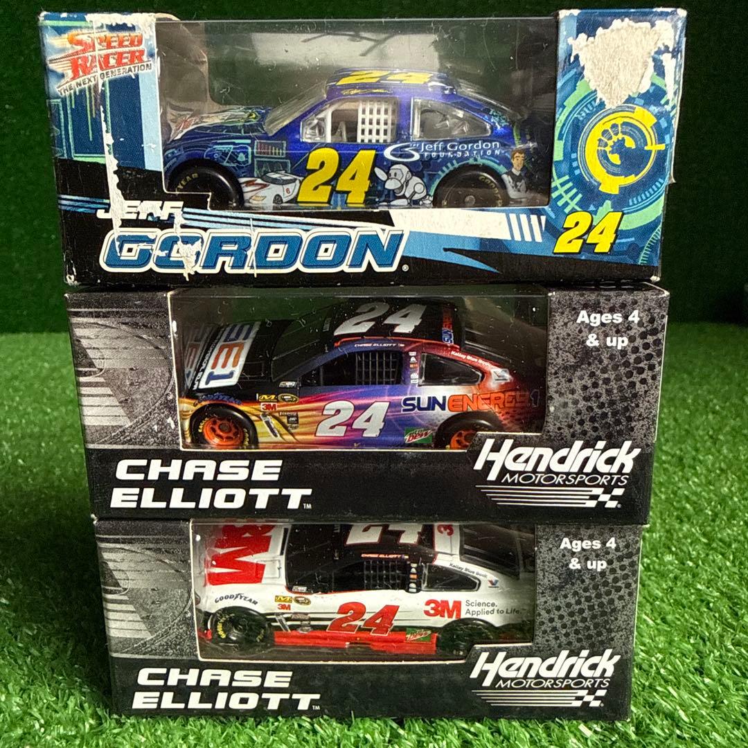 a230-9】ナスカー チェイス・エリオット/ジェフ・ゴードン #24 計3台