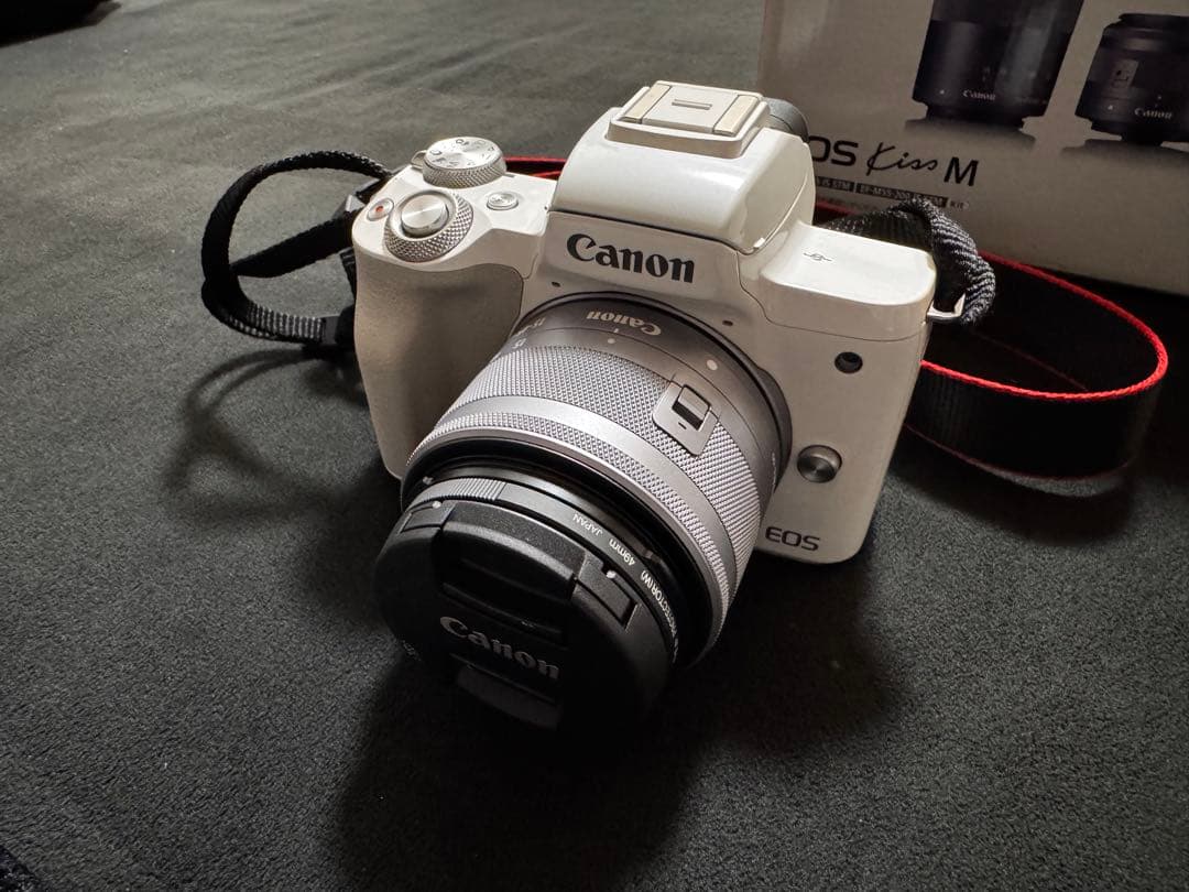Canon EOS Kiss M ホワイト レンズ付き