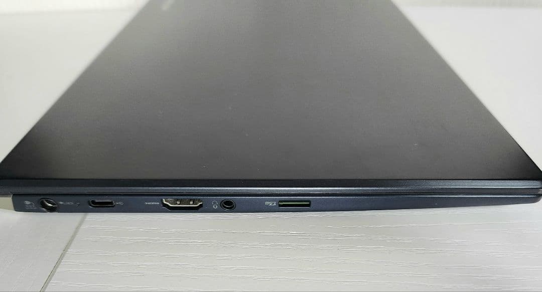 dynabook G83 第10世代Corei5 8GB 256GB IGZO