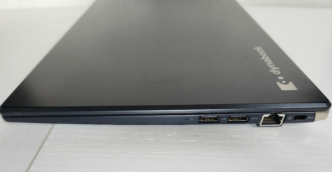 dynabook G83 第10世代Corei5 8GB 256GB IGZO