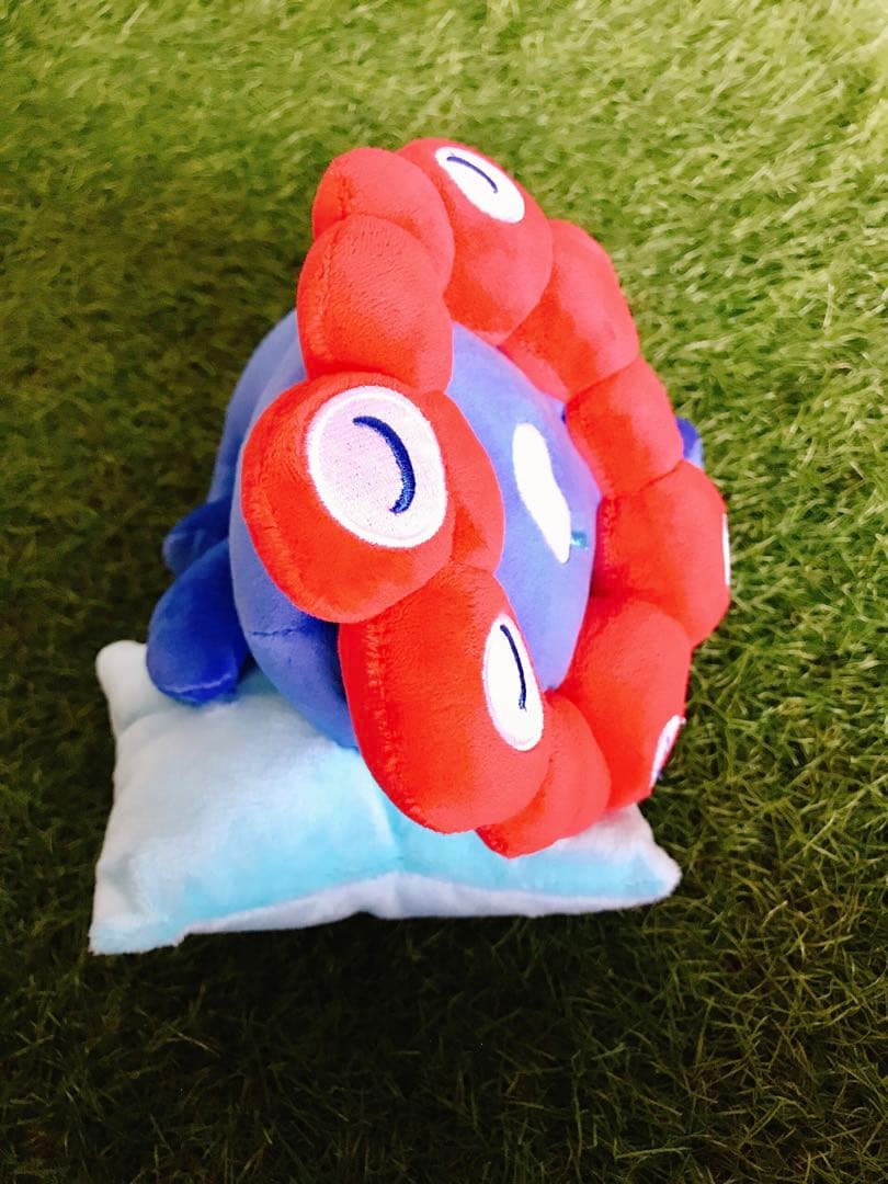 おやすみ　ミャクミャク　ぬいぐるみ よだれ　寝てる　万博　もちもち　寝そべり