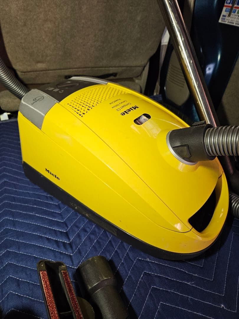 ミーレ　Miele　掃除機　SDAO0　廃盤カラー　Compact C2