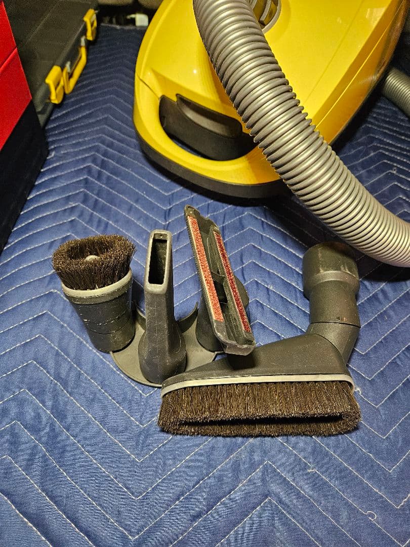 ミーレ　Miele　掃除機　SDAO0　廃盤カラー　Compact C2