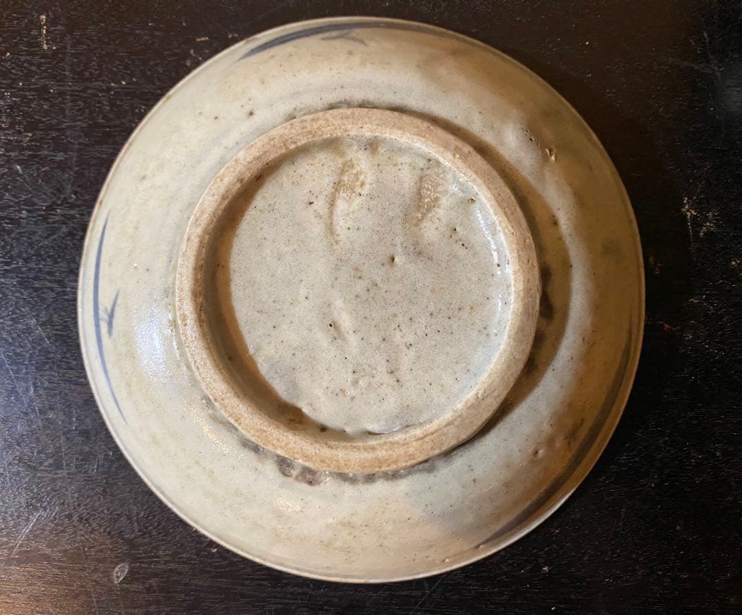 希少・アンティーク・初期安南・染付草花文小皿•唐木鑑賞スタンド付・２点セット