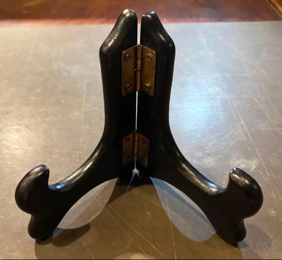 希少・アンティーク・初期安南・染付草花文小皿•唐木鑑賞スタンド付・２点セット