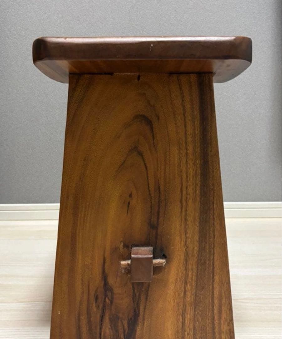 ★★ZARA ★★ 曲線的座面木製スツール　1脚