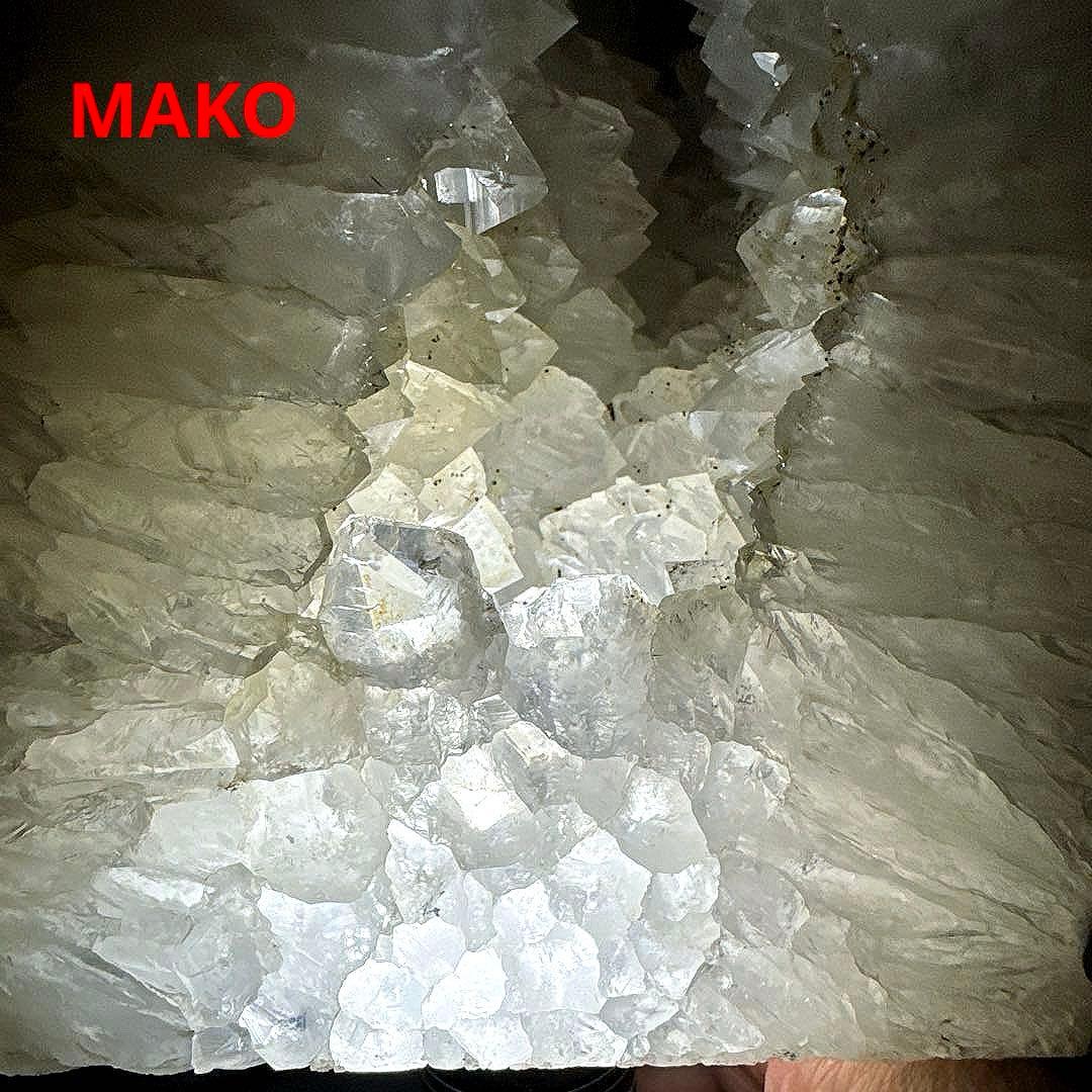 M1708☆水晶ドーム16.6Kg☆天然石　原石☆N50308