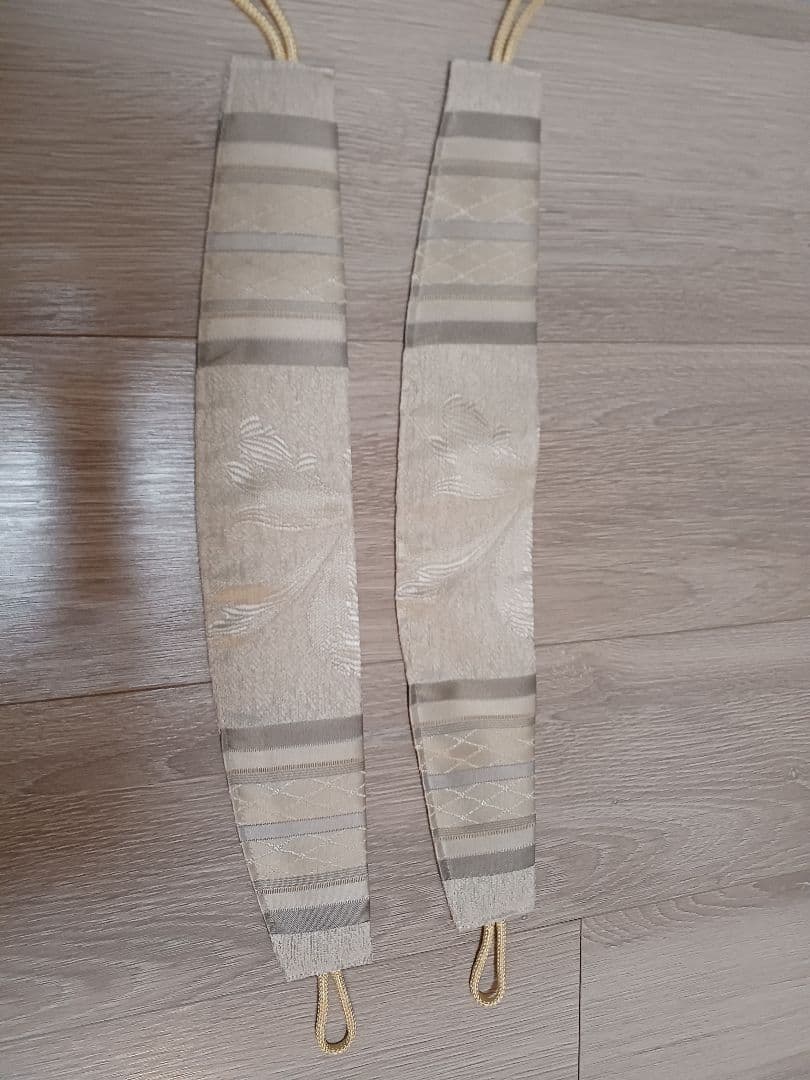 カーテン　丈208cm×幅187cm　2倍ひだ　レース　タッセル付　ベージュ