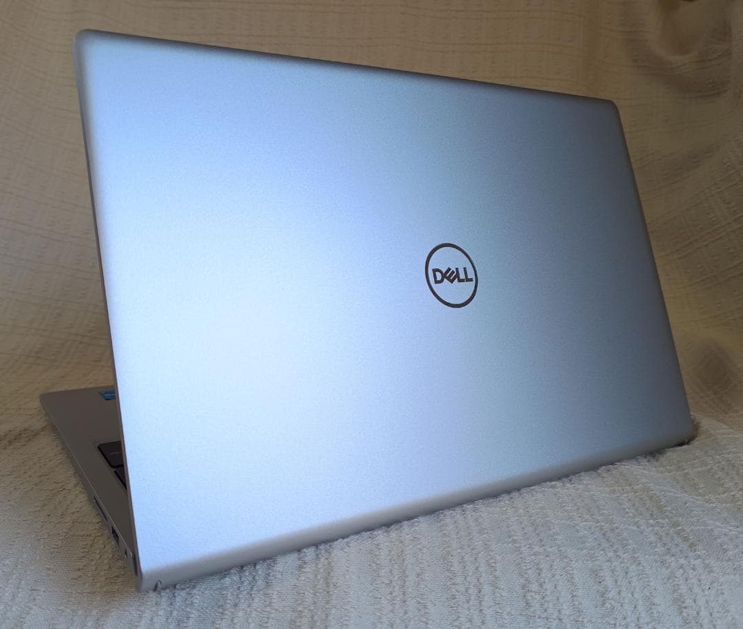 DELL Inspiron 15 3520 第11世代corei5搭載