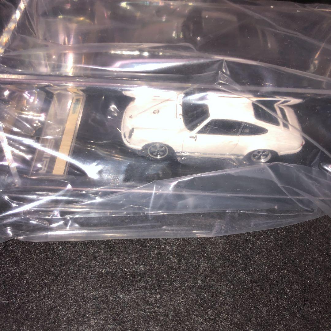 メイクアップビジョンの1／43ポルシエ911Ｒホワイト／ブラックストライプ