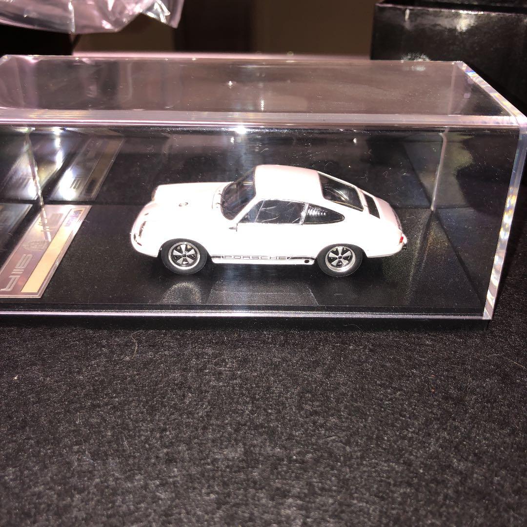 メイクアップビジョンの1／43ポルシエ911Ｒホワイト／ブラックストライプ