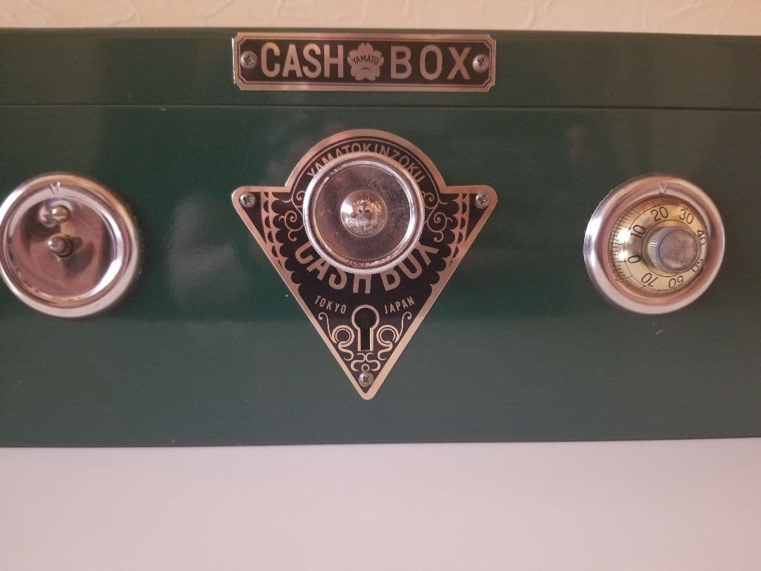 ヤマト金属　金庫