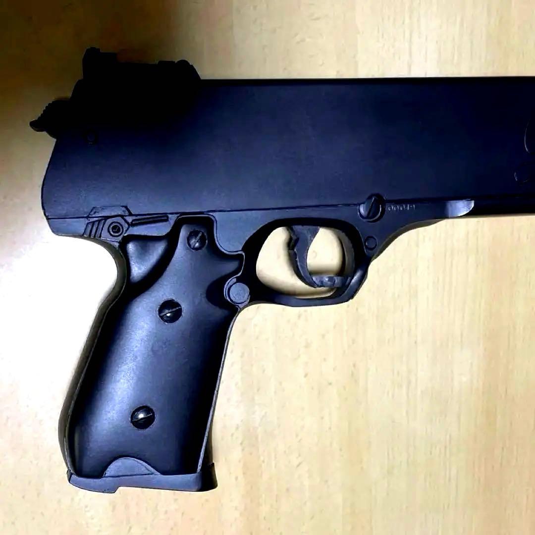 【未組立.ディスプレイモデル】アーカードの銃「ジャッカル」対化物戦闘用13mm