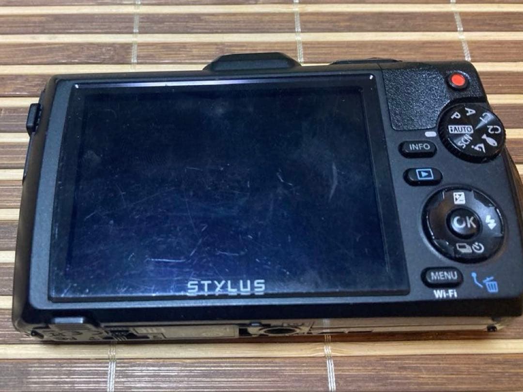 中古品　OLYMPUS STYLUS TG-4 Tough
