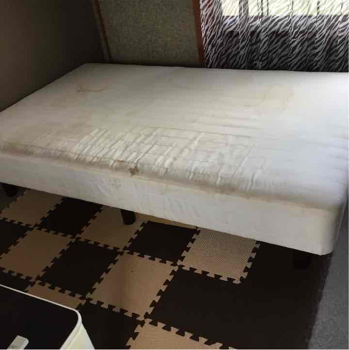 足つきベッド値引きしました。