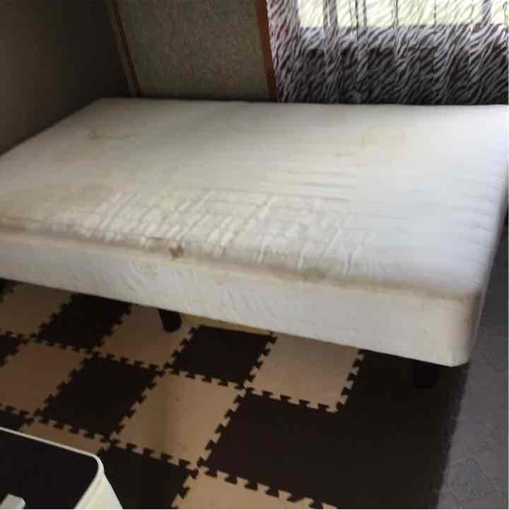 足つきベッド値引きしました。