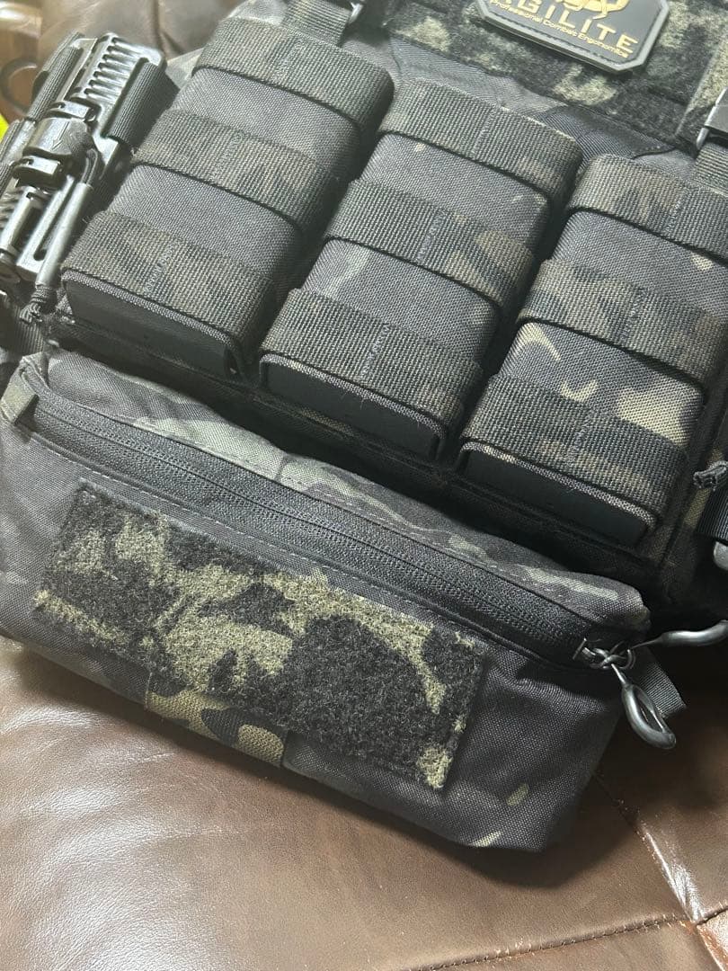 【美品】実物AGILITE K19 実物装備多数マルチカムブラック esstac