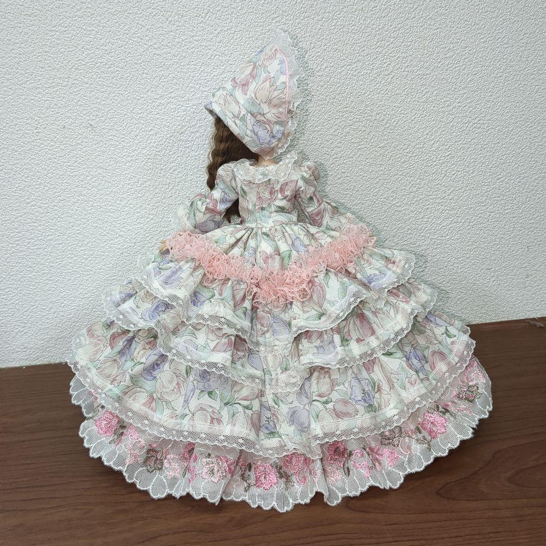 あ*ん様 リカちゃんハンドメイド服　ピンクのチューリップ柄のドレス