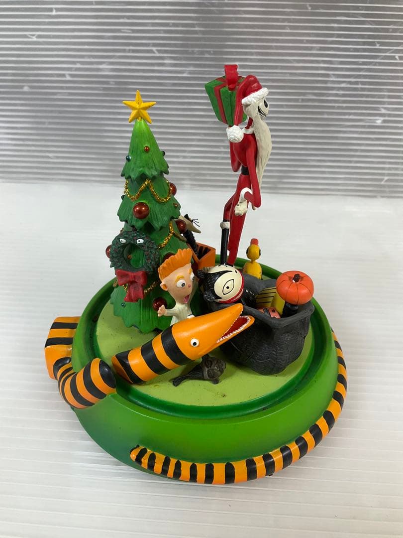 3000個限定 ナイトメア ビフォア クリスマス ドームヴィネット Disney