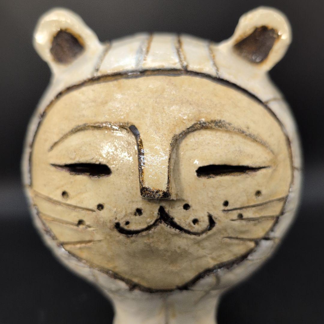 【新品未使用】癒し ホワイト キャット (中) 瀬戸焼　ネコ 置物