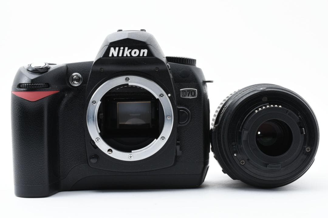 Nikon ニコン D70　✨お得なCFカード付き✨簡単操作で一眼デビュー最適✨