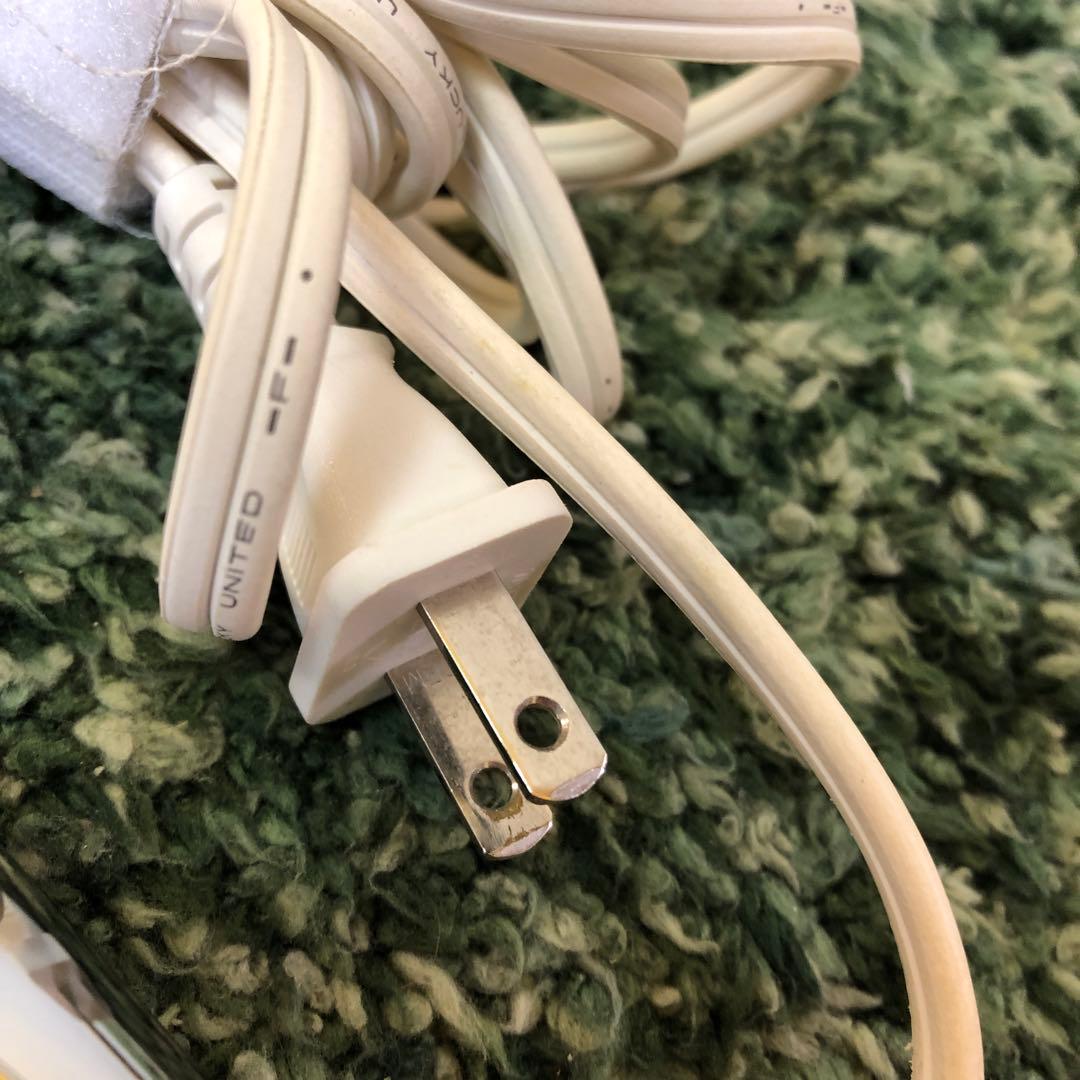 と11●ReFa ヘアアイロン ホワイトRE-AC02A 2021年製