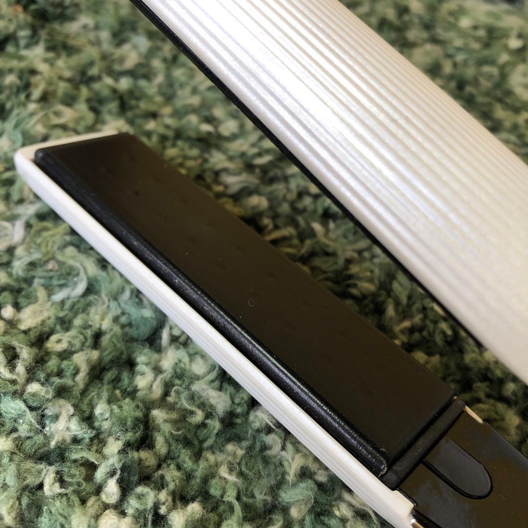 と11●ReFa ヘアアイロン ホワイトRE-AC02A 2021年製