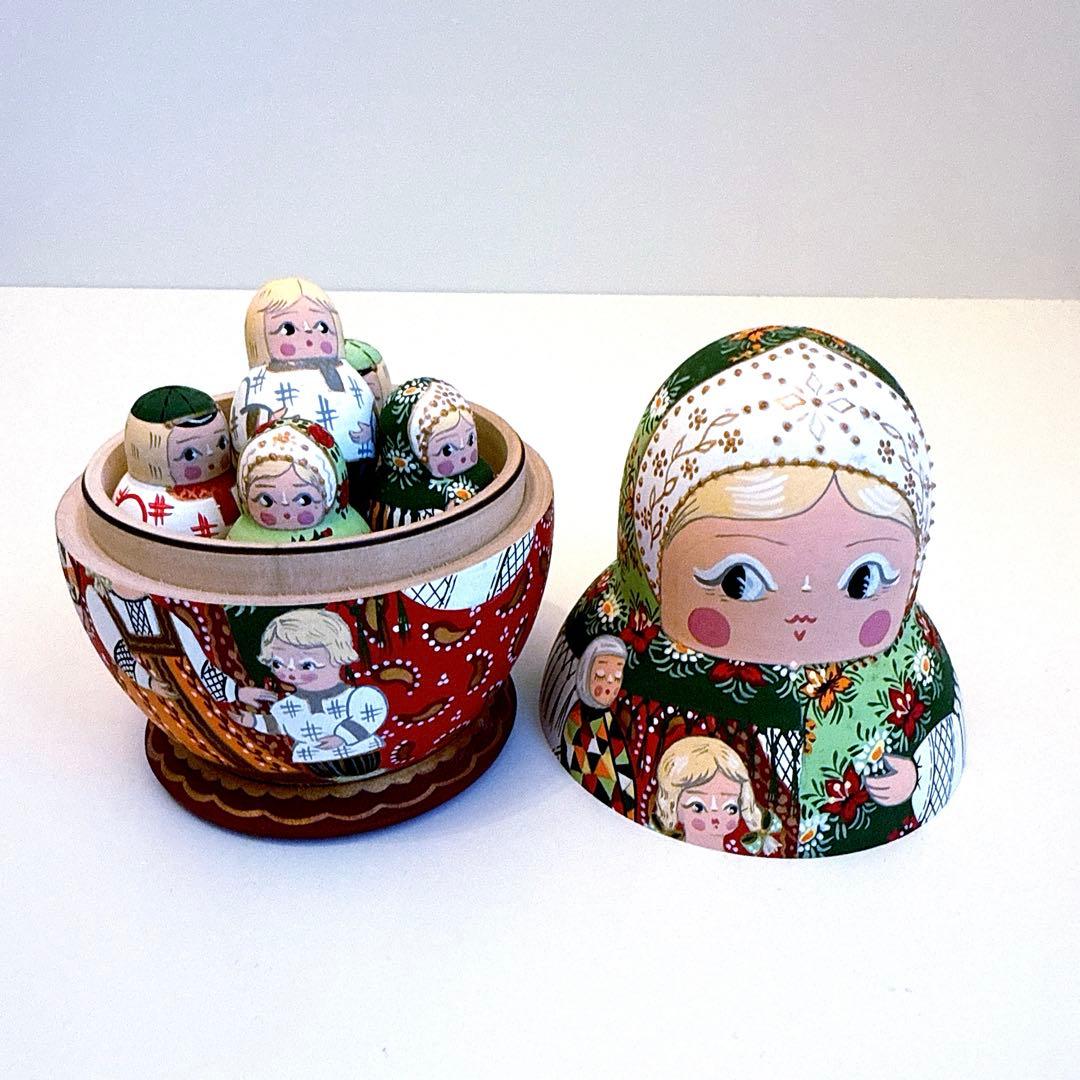 オリガ・ミッチナ作　ダルマ型 マトリョーシカ　6ピース　３人の子供