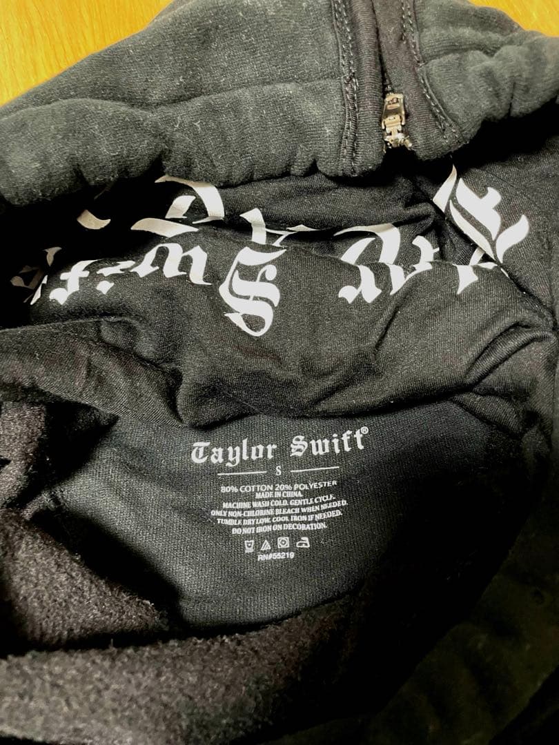 テイラー　スウィフト　パーカー　レピュテーション