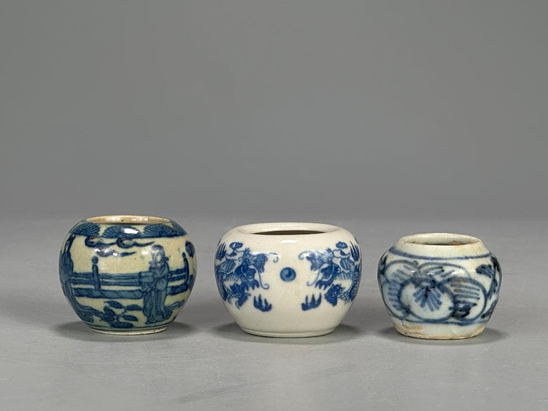 UM20-2U中国美術　景徳鎮窯　青花龍文　人物画　鳥食罐小壺　唐物　3点まとめ