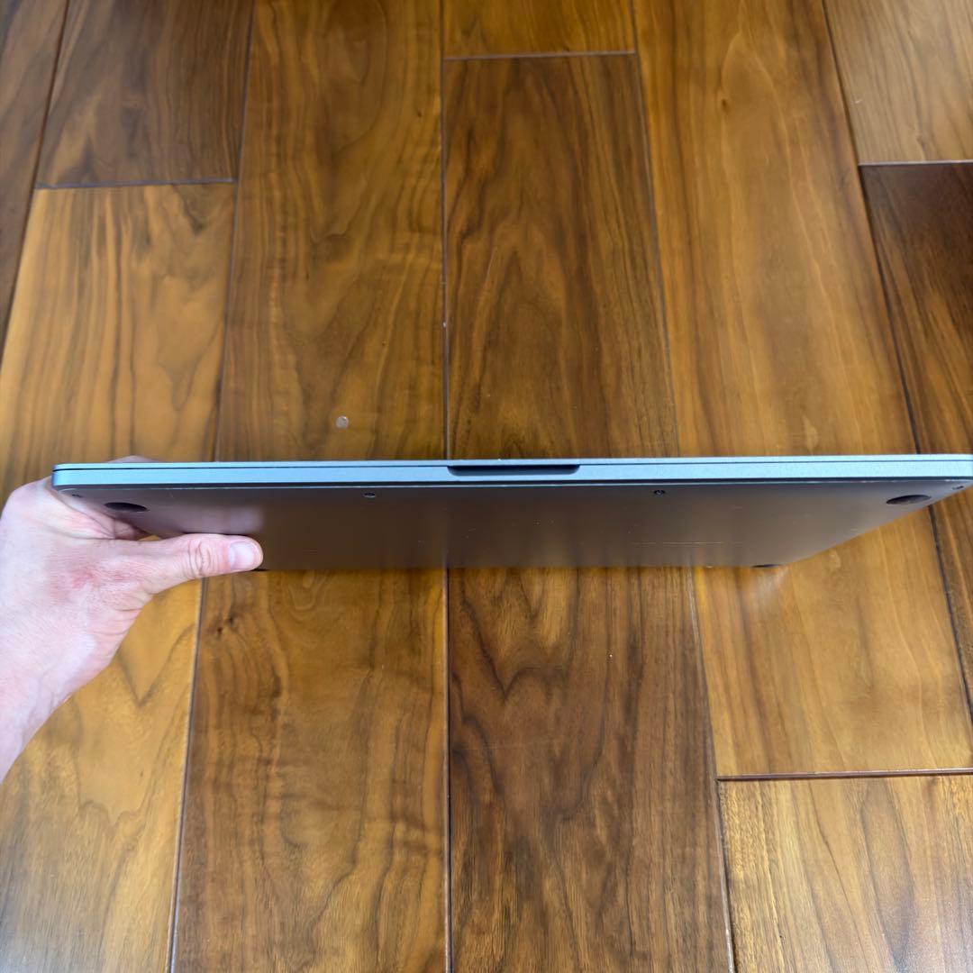 MacBook本体 MacBook Pro 2018 15inch Core i7 16Gb