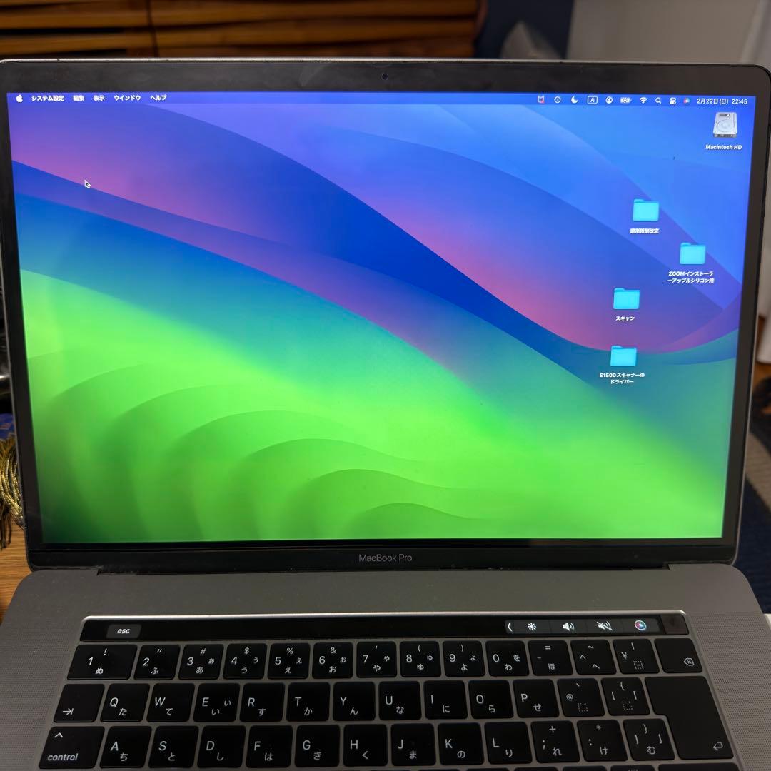 MacBook本体 MacBook Pro 2018 15inch Core i7 16Gb