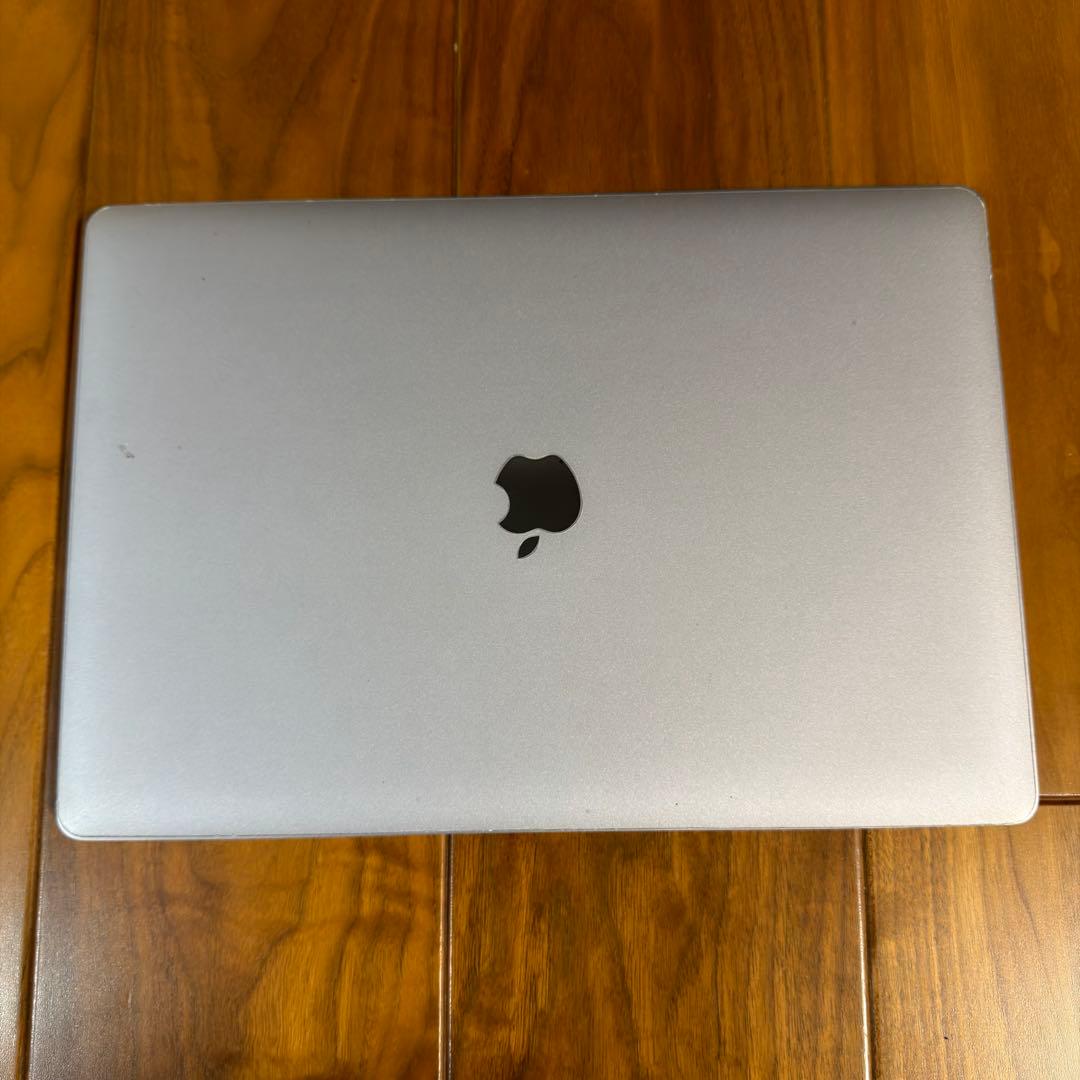 MacBook本体 MacBook Pro 2018 15inch Core i7 16Gb