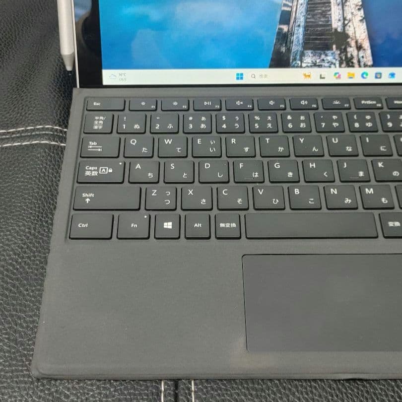 Surface Pro 5 / Core m3 / Office2021付