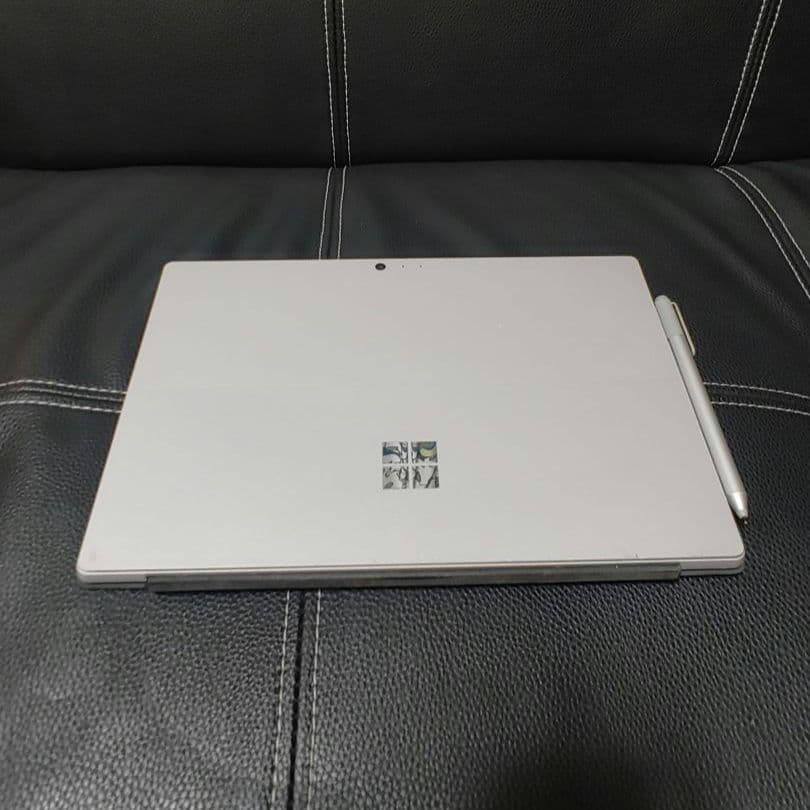 Surface Pro 5 / Core m3 / Office2021付