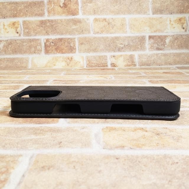 未使用 コーチ ☆ シグネチャー フォリオケース iPhone16PRO MAX