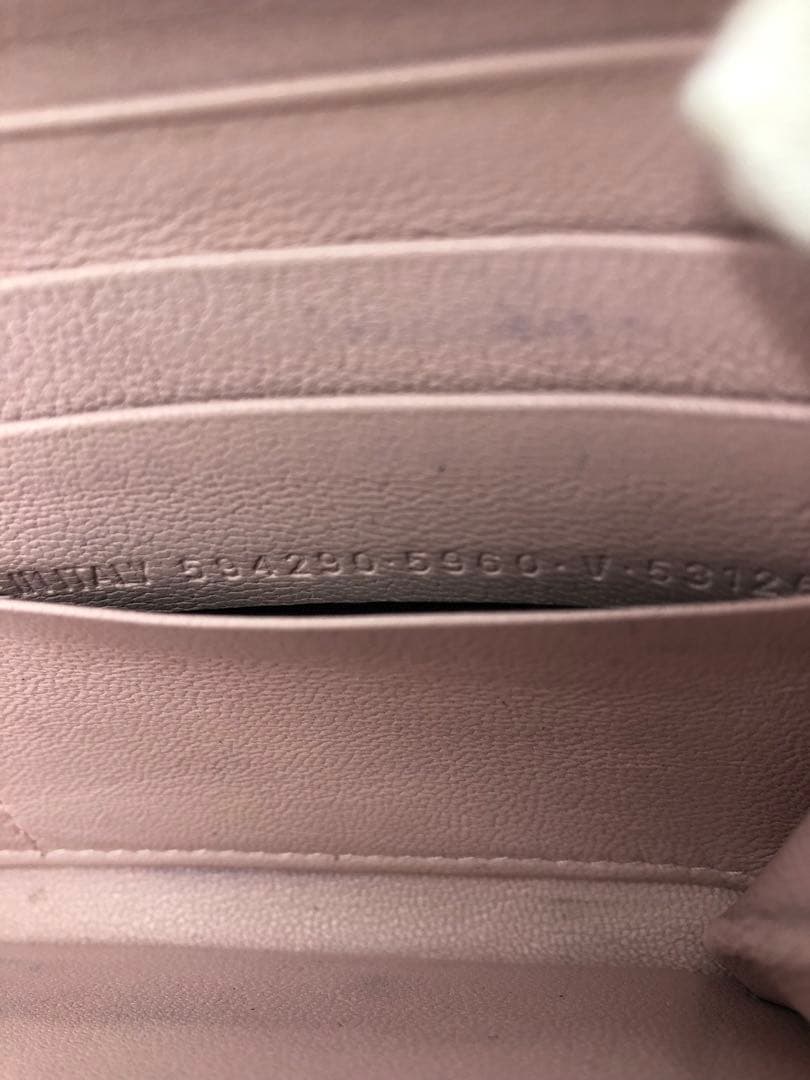 BALENCIAGA ピンクレザー　長財布　レディース　ジッパー式
