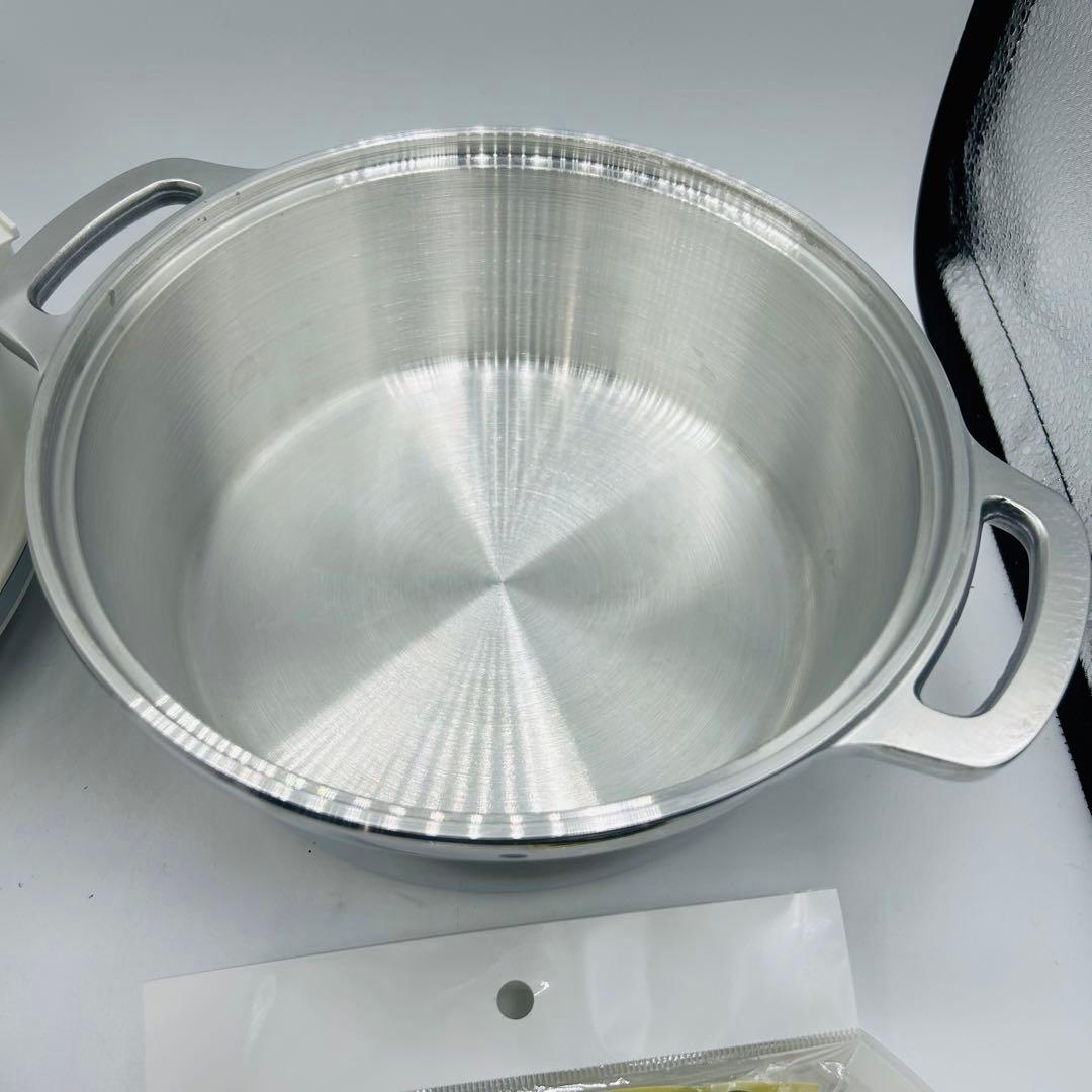 ハルクック 多機能調理器具　煮込み　蒸し料理　板飯　低温調理