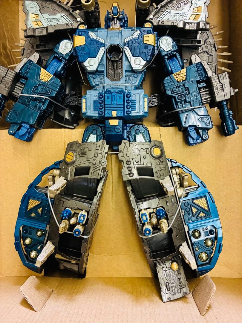 トランスフォーマー　創造神プライマス　2010エディション　未使用