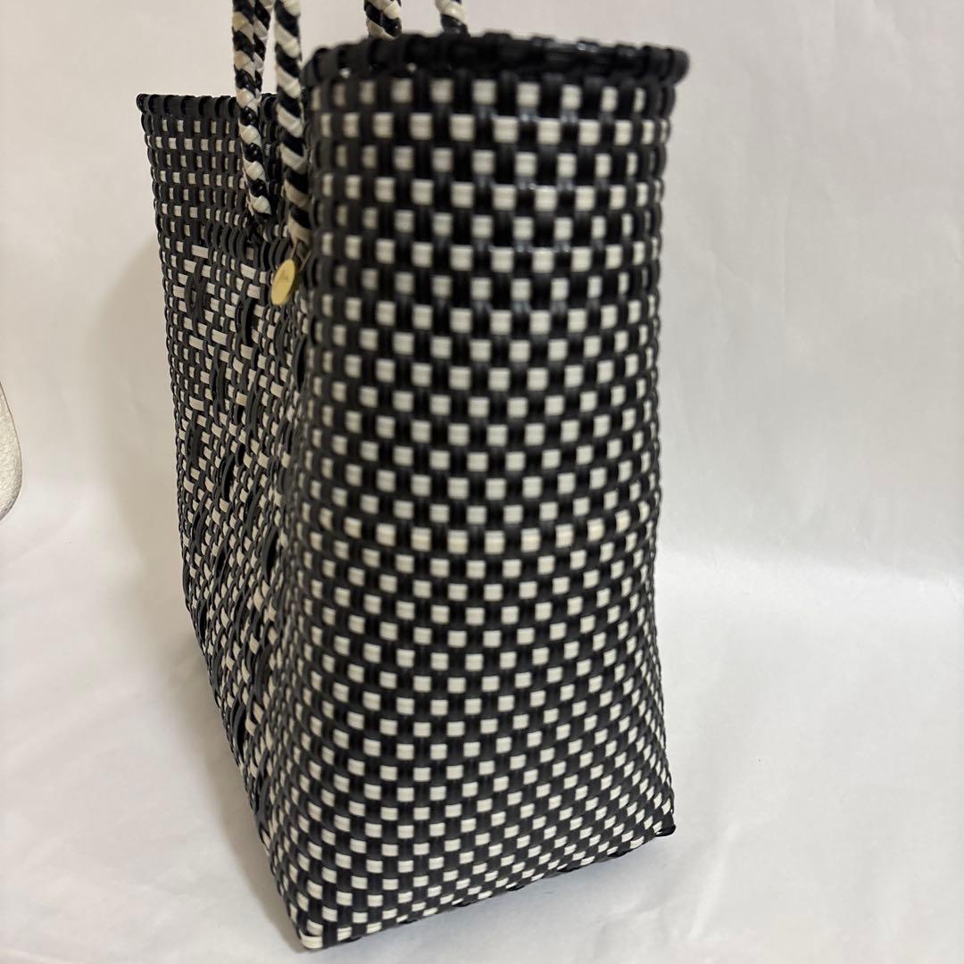 レトラ　白黒　シックなカラーでおしゃれなメルカドバッグ　大容量　高さ32㎝