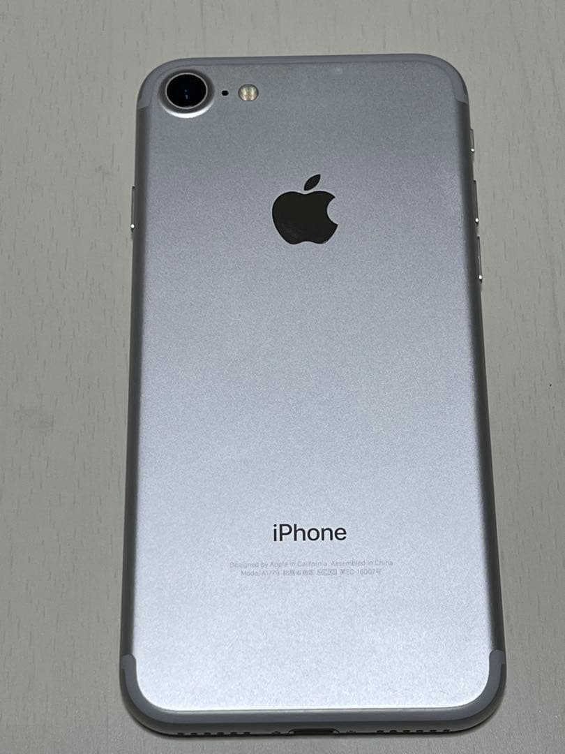 は*ぱ様 Apple iPhone7 32GB 本体