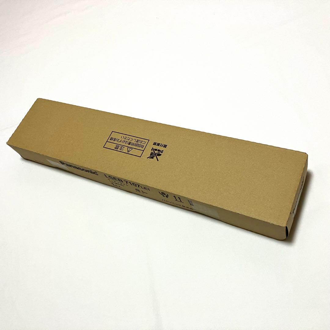キッチンライトLED昼白色 Panasonic LSEB 7107LE1 未開封