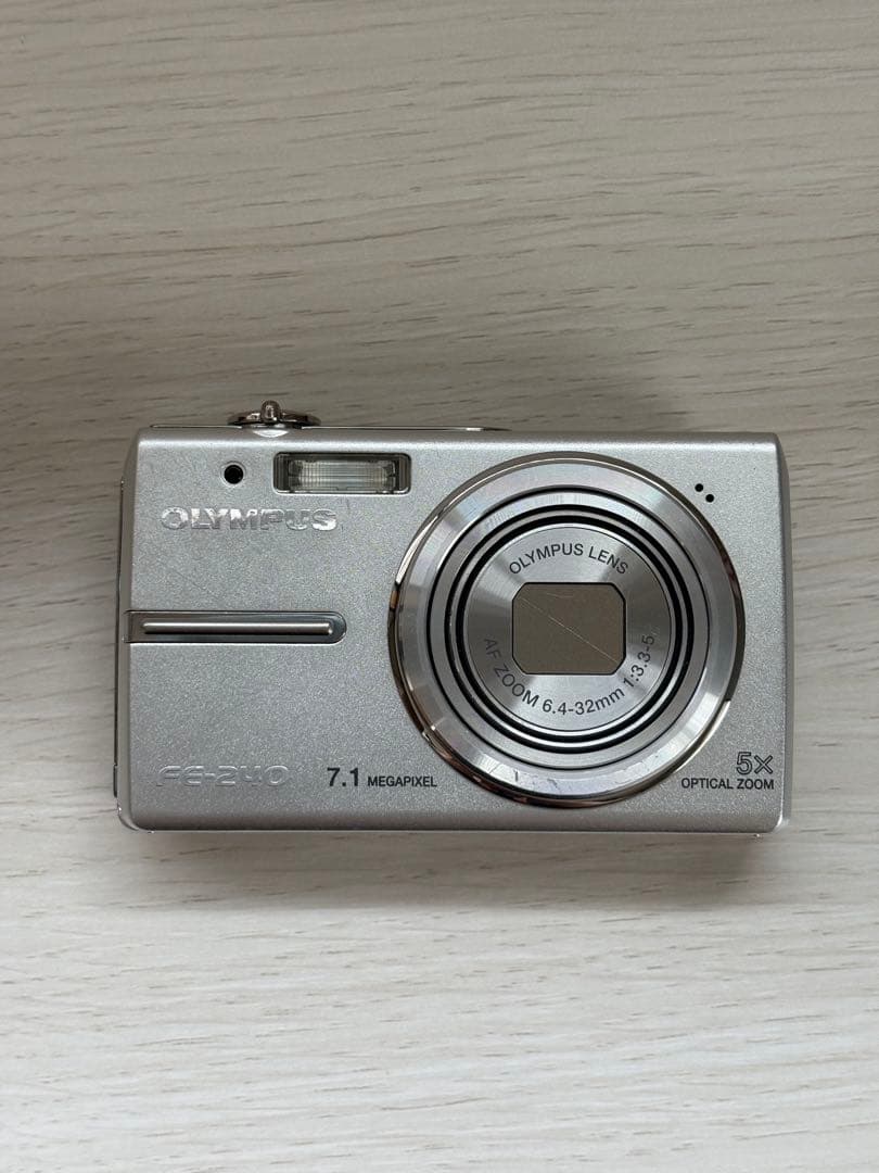 OLYMPUS デジタルカメラ FE-240